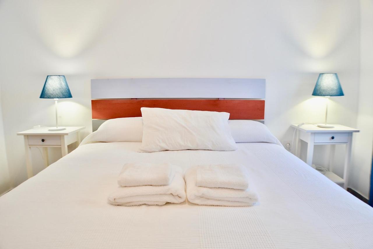 Acogedor Apt 8Pax 4Bdr 2Bth - Cozyhomesevilla1 Kültér fotó