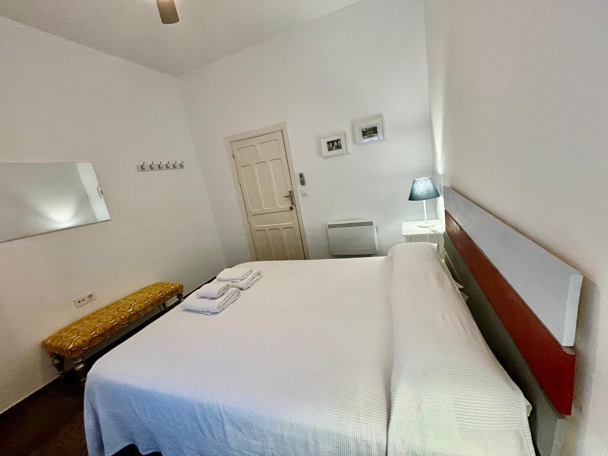 Acogedor Apt 8Pax 4Bdr 2Bth - Cozyhomesevilla1 Kültér fotó
