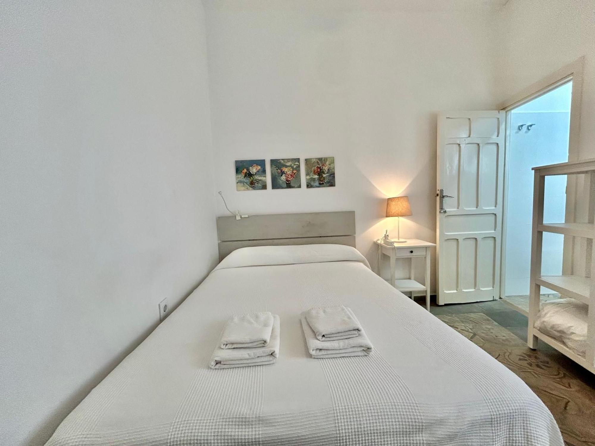 Acogedor Apt 8Pax 4Bdr 2Bth - Cozyhomesevilla1 Kültér fotó